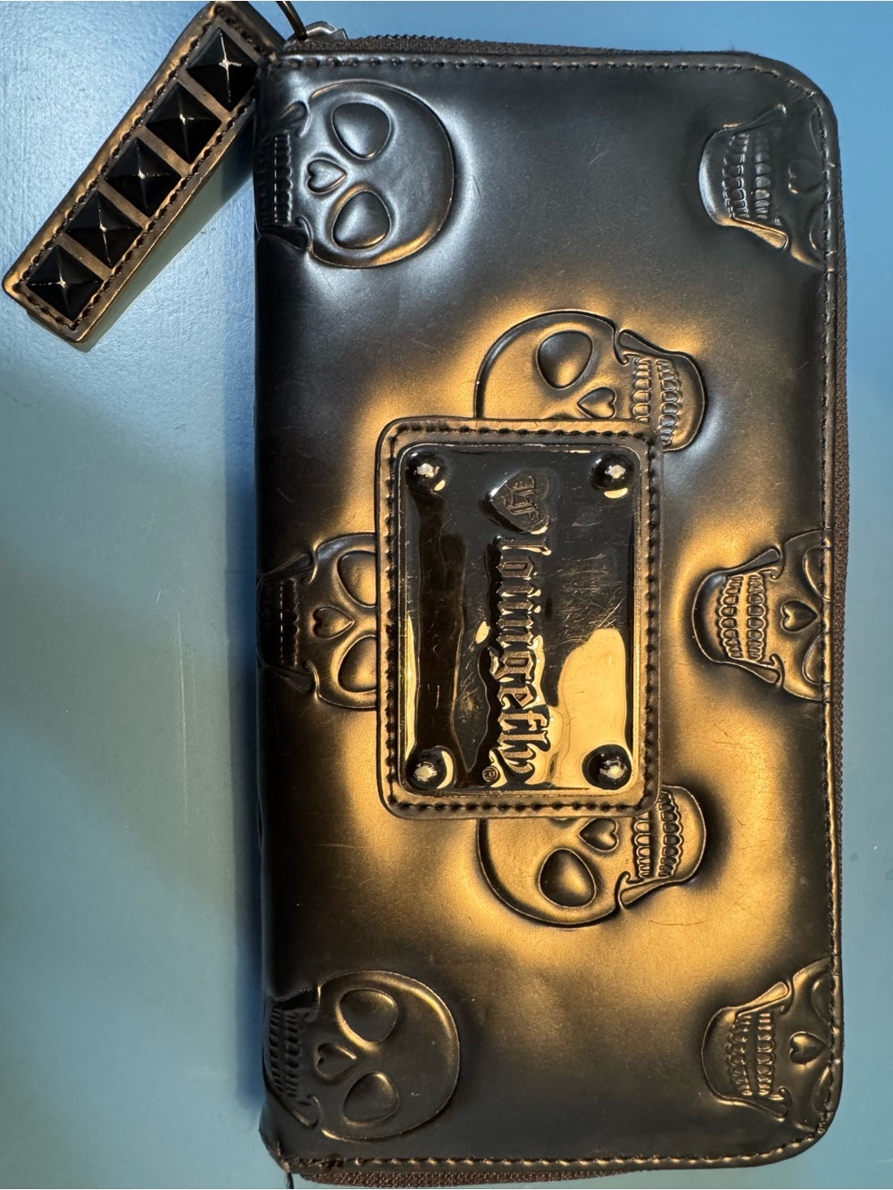 Loungefly Black Embossed Skull Zip Around Wallet - Picture 2 of 6